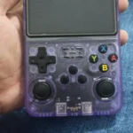 Recensione della console per videogiochi portatile retrò R36S