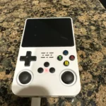 R36S Retro Handheld Videogame Console fotoreview