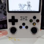 R36S Retro-Handheld-Videospielkonsole Foto-Test