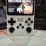 R36S Retro Handheld Videogame Console fotoreview